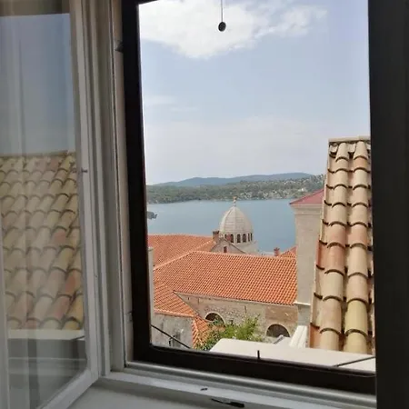 San Lorenzo Apartment *